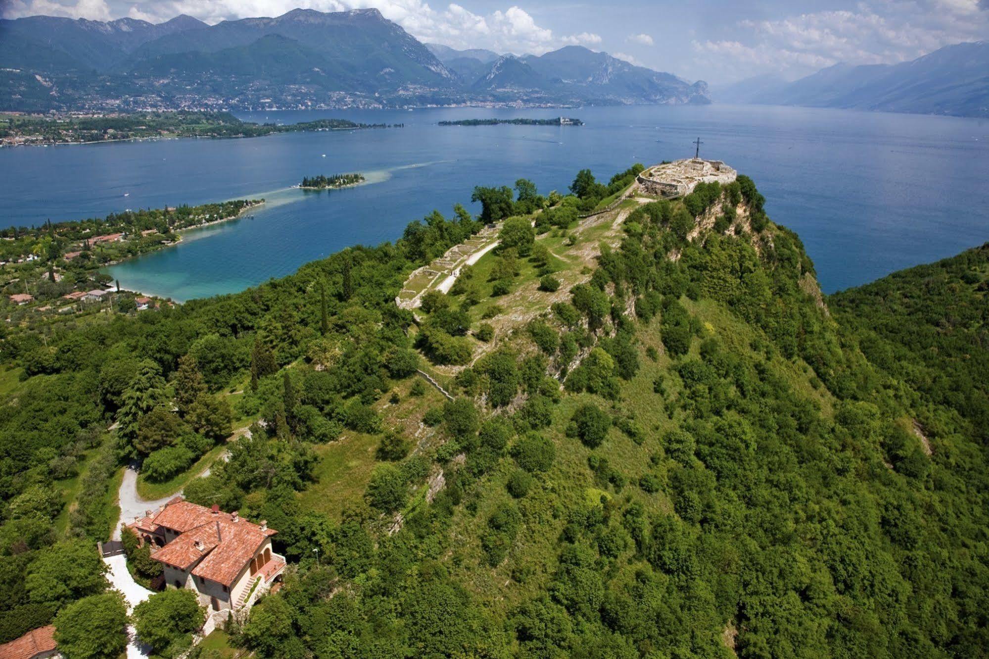 Borgo Dei Poeti Romantik Hotel Manerba del Garda Exterior photo
