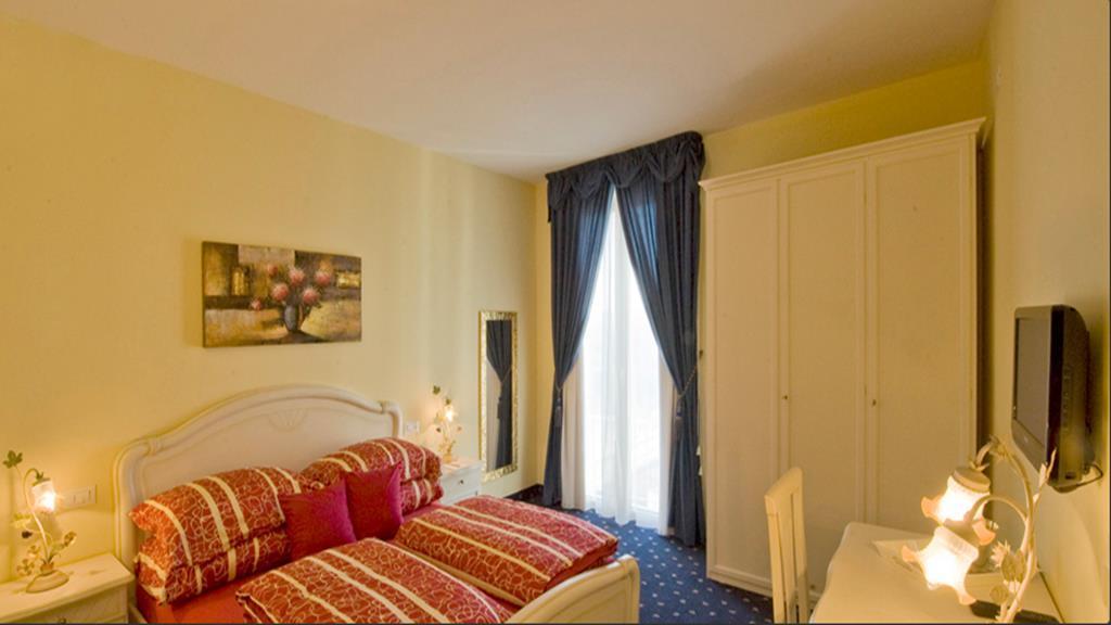 Borgo Dei Poeti Romantik Hotel Manerba del Garda Exterior photo